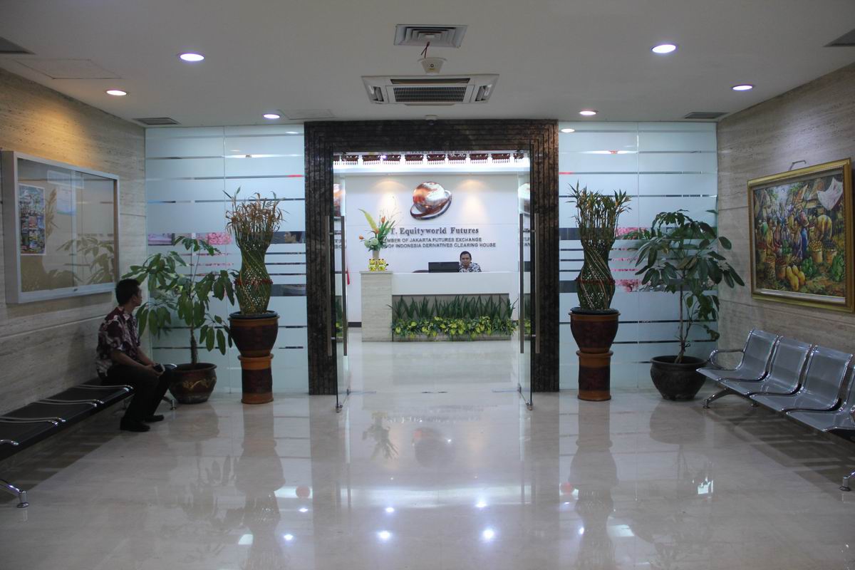 Lamar Lowongan Staff Support Operasional Di Equityworld Surabaya Pt 2021 Jobs Id