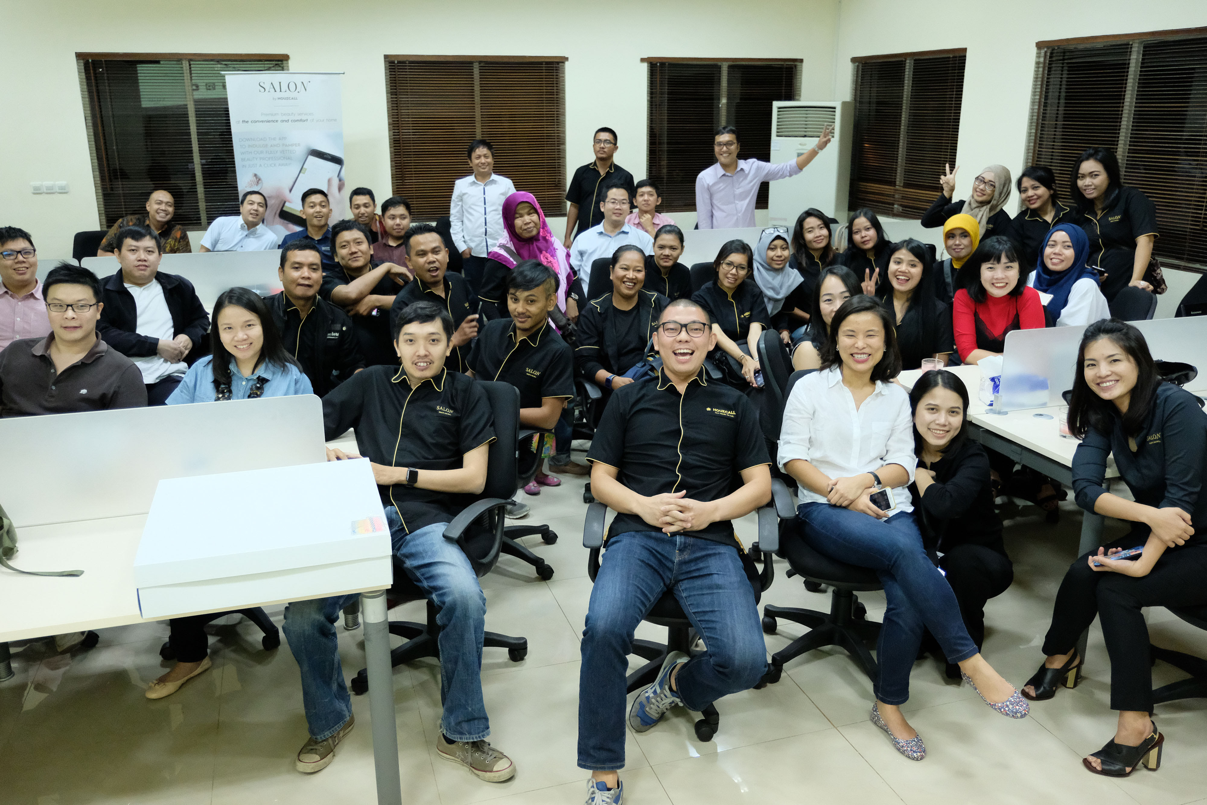 Lamar Lowongan Customer Service Specialist di Houzcall Teknologi